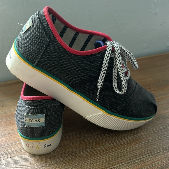 Toms Shoes - TOMS Cordones Boardwalk Black and Primary Color Platform Lace Tie Shoes Size 8.5
